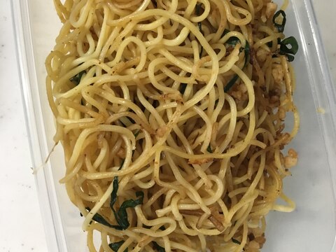 節約♪節約♪ニラと天かすの創味シャンタン焼きそば☆